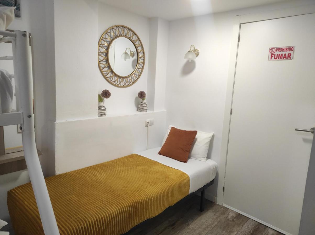 Hostal Olozaga Alicante Exteriör bild