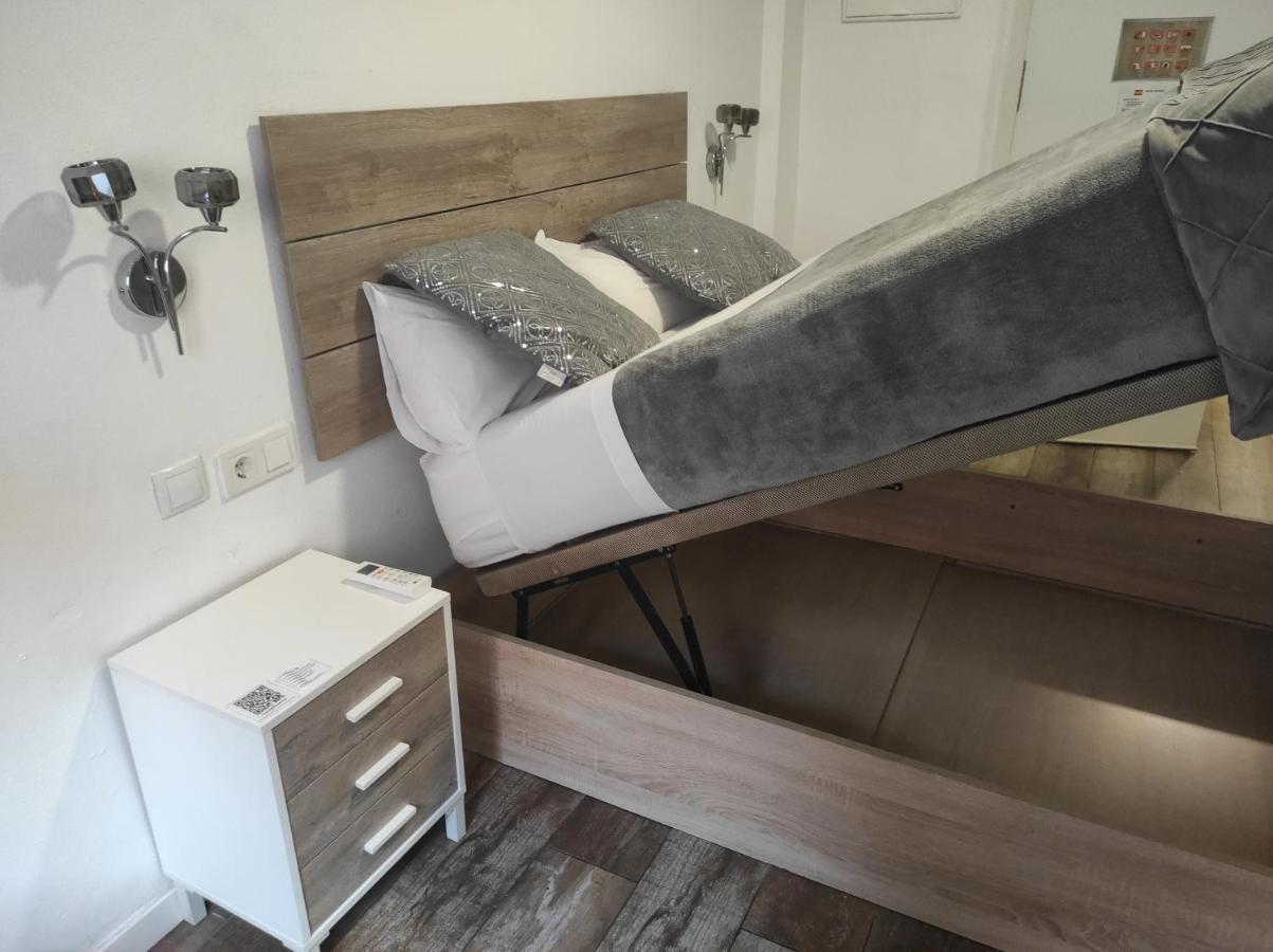 Hostal Olozaga Alicante Exteriör bild